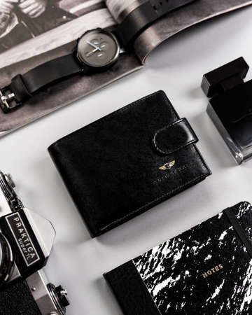 Skórzany portfel Męski z systemem RFID Protect — Peterson - czarny