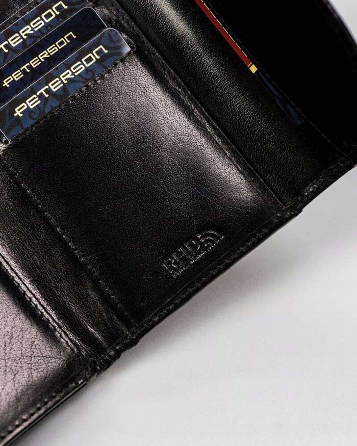 Klasyczny, skórzany portfel damski na zatrzask — Peterson