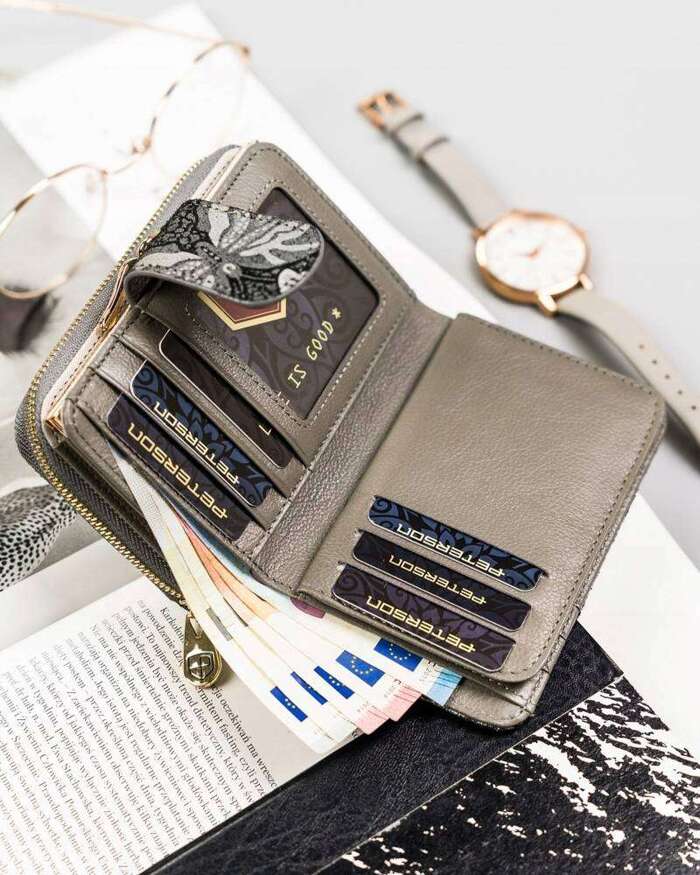Skórzany portfel damski z systemem RFID Peterson